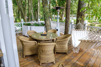 "Равенна" плетеное кресло из искусственного ротанга, цвет соломенный с серо-коричневой подушкой