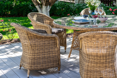 "Равенна" плетеное кресло из искусственного ротанга, цвет соломенный с серо-коричневой подушкой